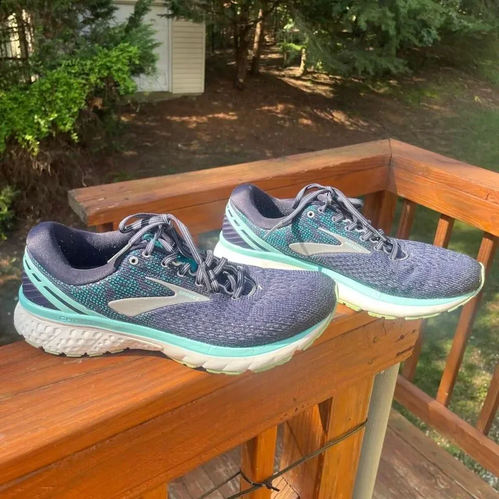 Brooks  Ghost 11 Women's 11 Blue Turquoise white Running Shoes